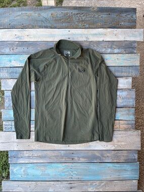 Mountain Hardwear Men's Olive Green Lightweight Quarter-Zip Performance Jacket